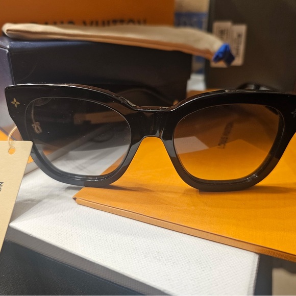 Brand New Cat Eye Louis Vuitton Sunglasses - Picture 1 of 7